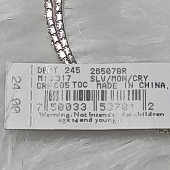 🤍New Silver and Crystal Bracelet 🤍 - Picture 3 of 4